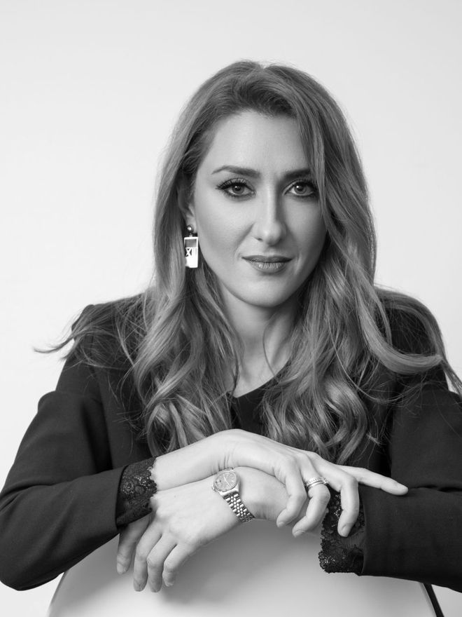 Dr. Lale Acanal-Lozankovski – Zahnärztin für ästhetische Zahnheilkunde und Veneers in Baden-Baden